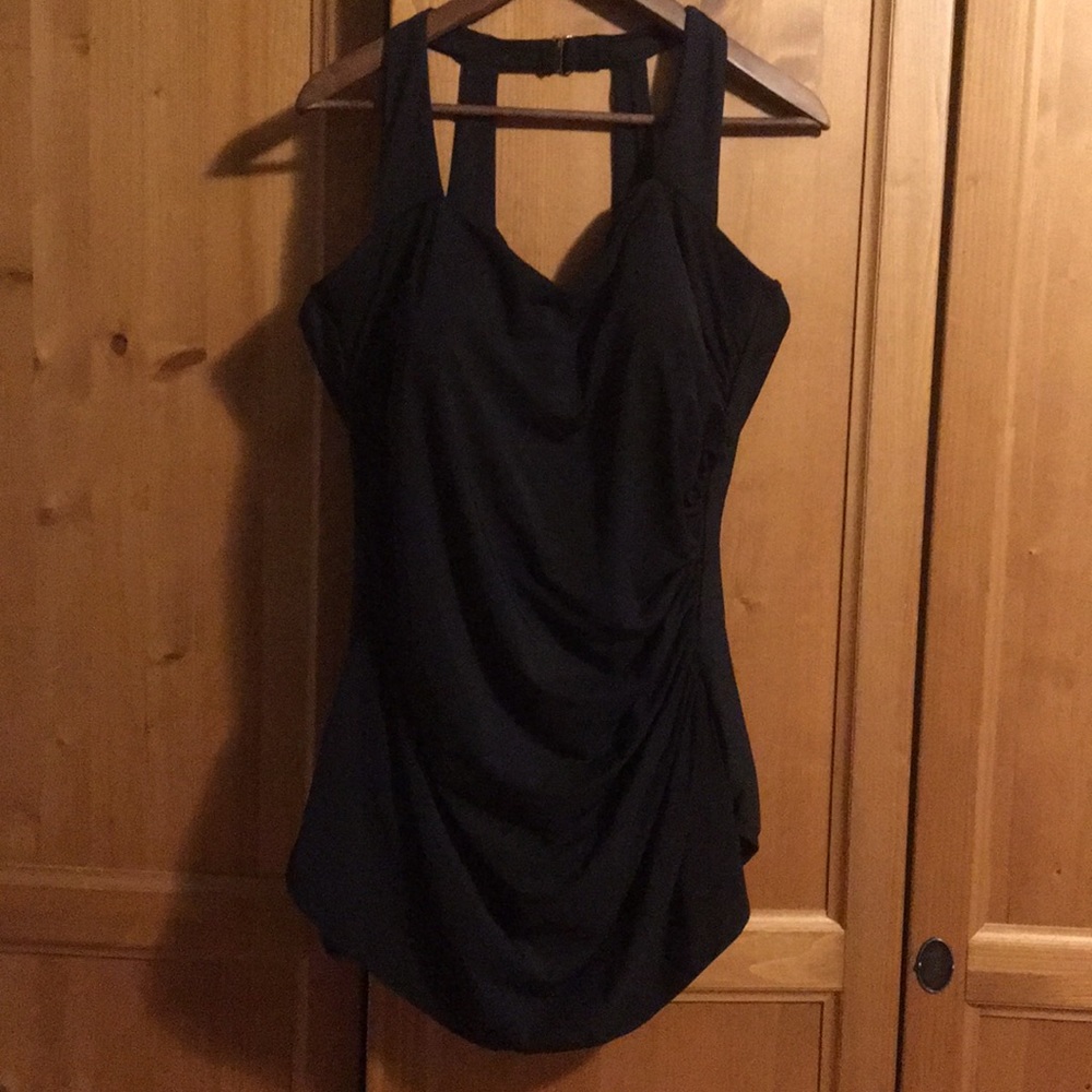 Lands’ End Black Ruched Slender Swimsuit Sz 24